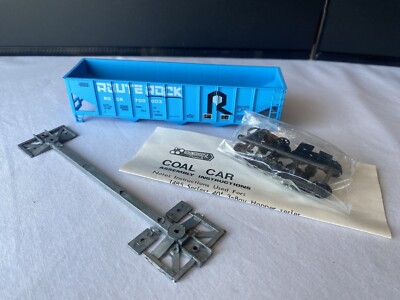 ROUNDHOUSE HO 3 BAY RIB SIDE HOPPER KIT 1010 ROCK ISLAND