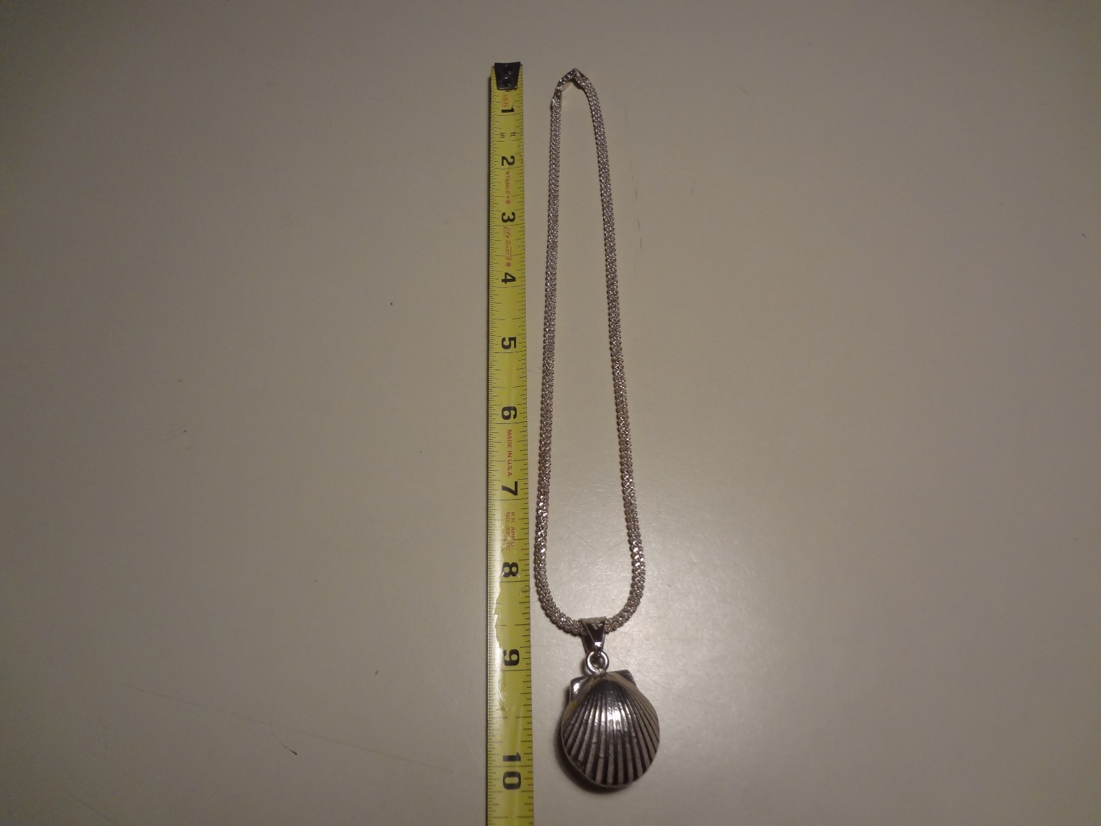 #141 VINTAGE STERLING SILVER MEXICO SHELL RATTLE PENDANT-STERLING  925 NECKLACE