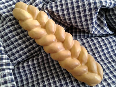 Longaberger Faux Food Braided Bread For Collectors Club Miniature Basket