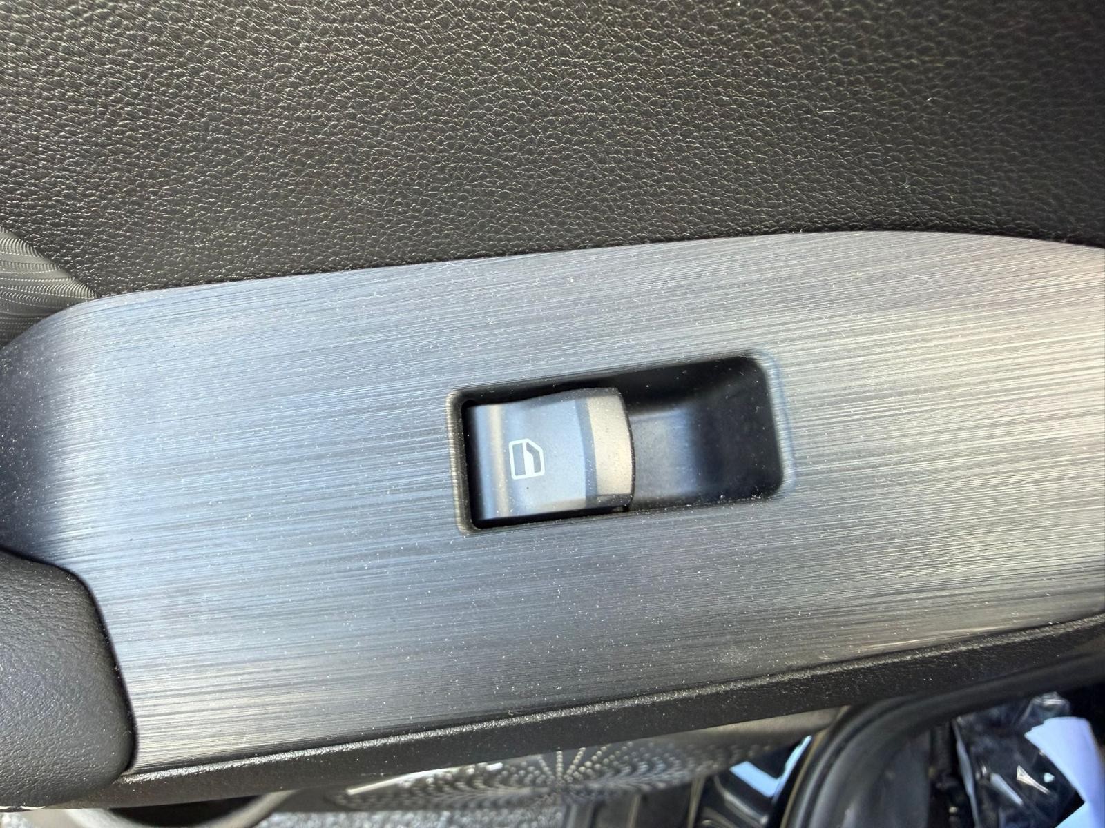 2024 Haval Jolion 04/2024-2026 LEFT FRONT DOOR LOCK A02 image 2