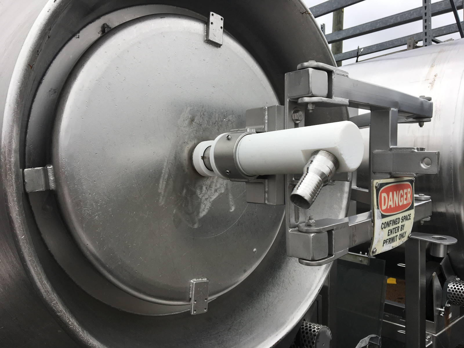 FPEC VT-85 Vacuum tumbler, shaft load,  3000 lbs. capacity