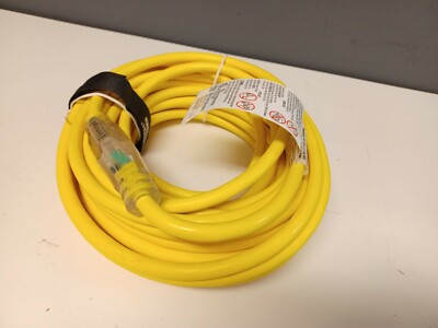 Brand NEW  Utilitech Pro 25ft  12/3 15-Amp Yellow Outdoor Extension Cord  Light
