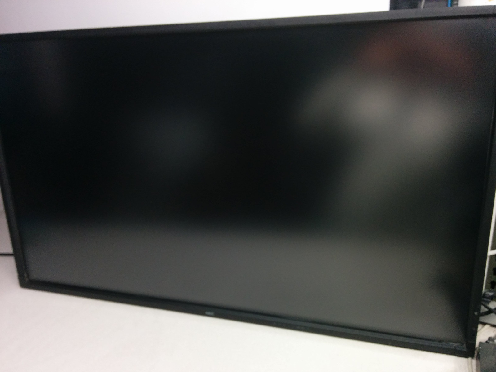 NEC MultiSync P461 LCD Monitor 46