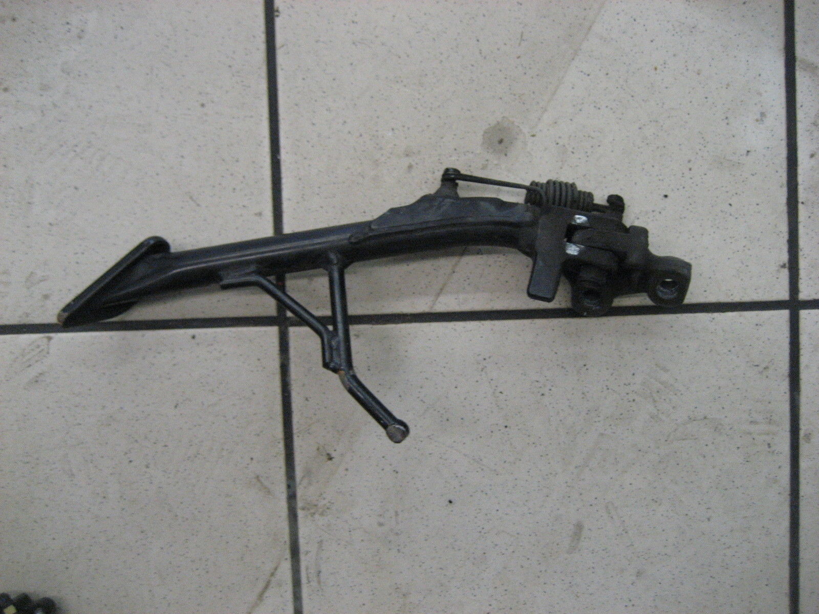 Seiten- und Mittelständer für Motorrad & Roller