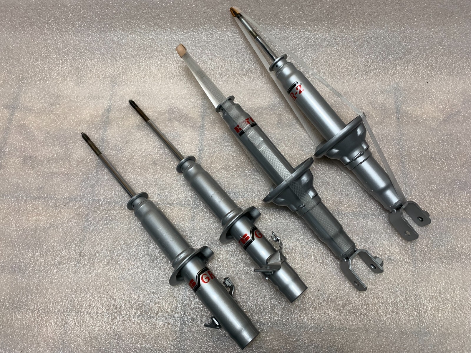 GRK5 純正ショック 程度良好】トヨタ GUN125 ハイラックス GR 純正 ショック