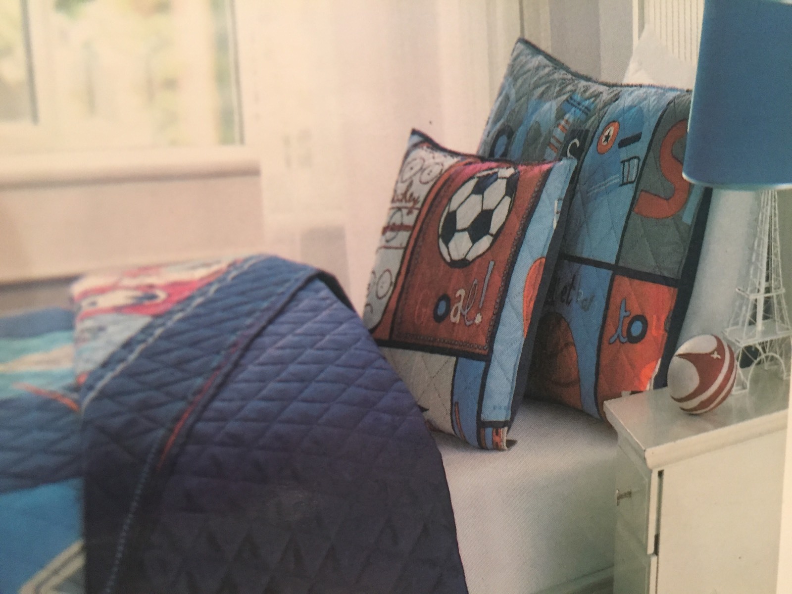 NEW 3 PC Boys TWIN Sports Football Basketball Soccer Quilt & Pillow Set Blue/Red