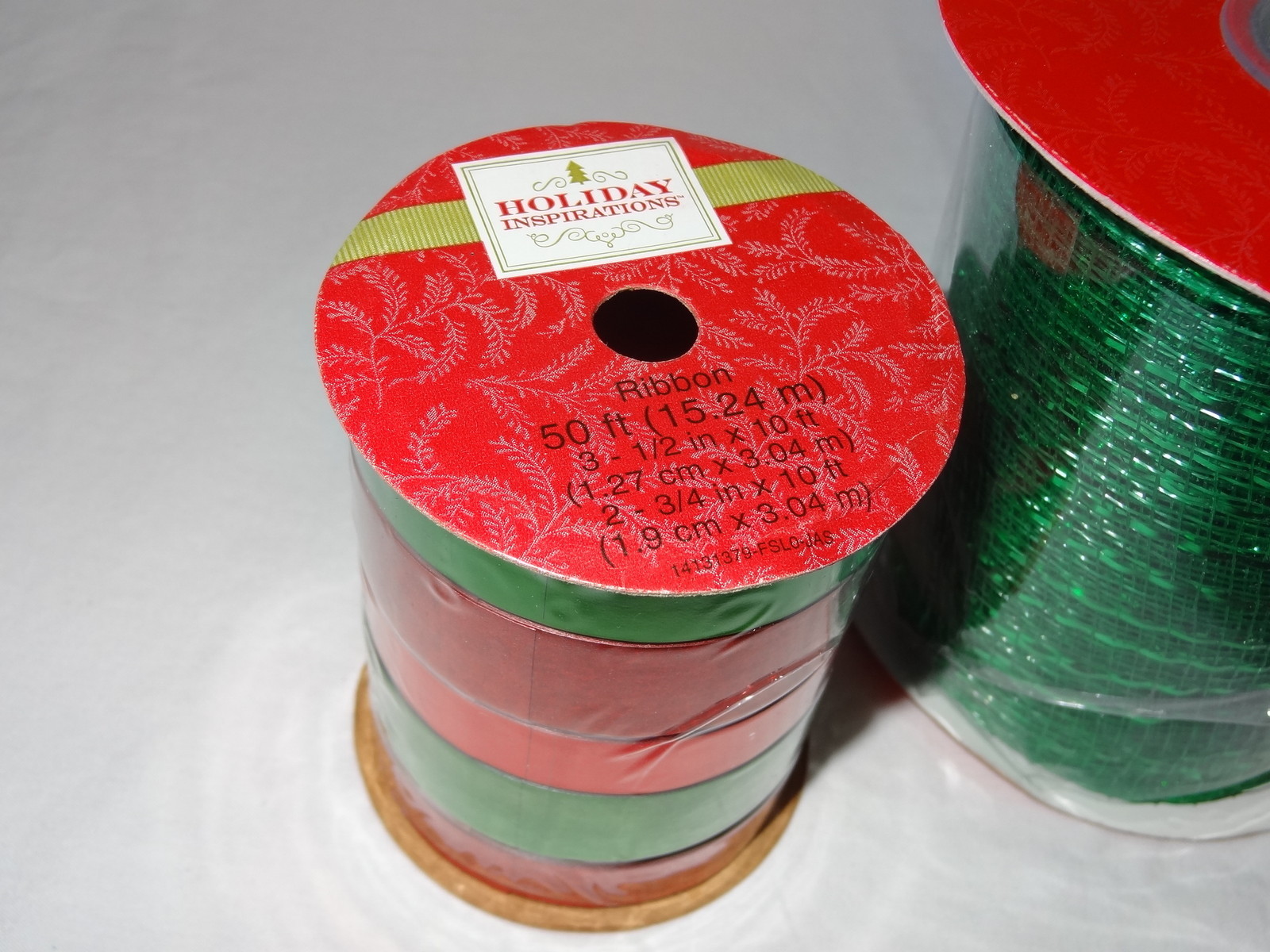 200 ft.+ HOLIDAY INSPIRATIONS Green Mesh Netting + other Ribbon maroon plaid NEW