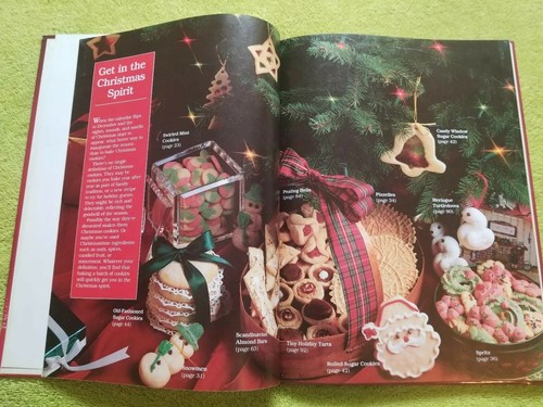 Lot of 3 Vintage Cookies for Christmas, Christmas Cookies & Southern Living 1981