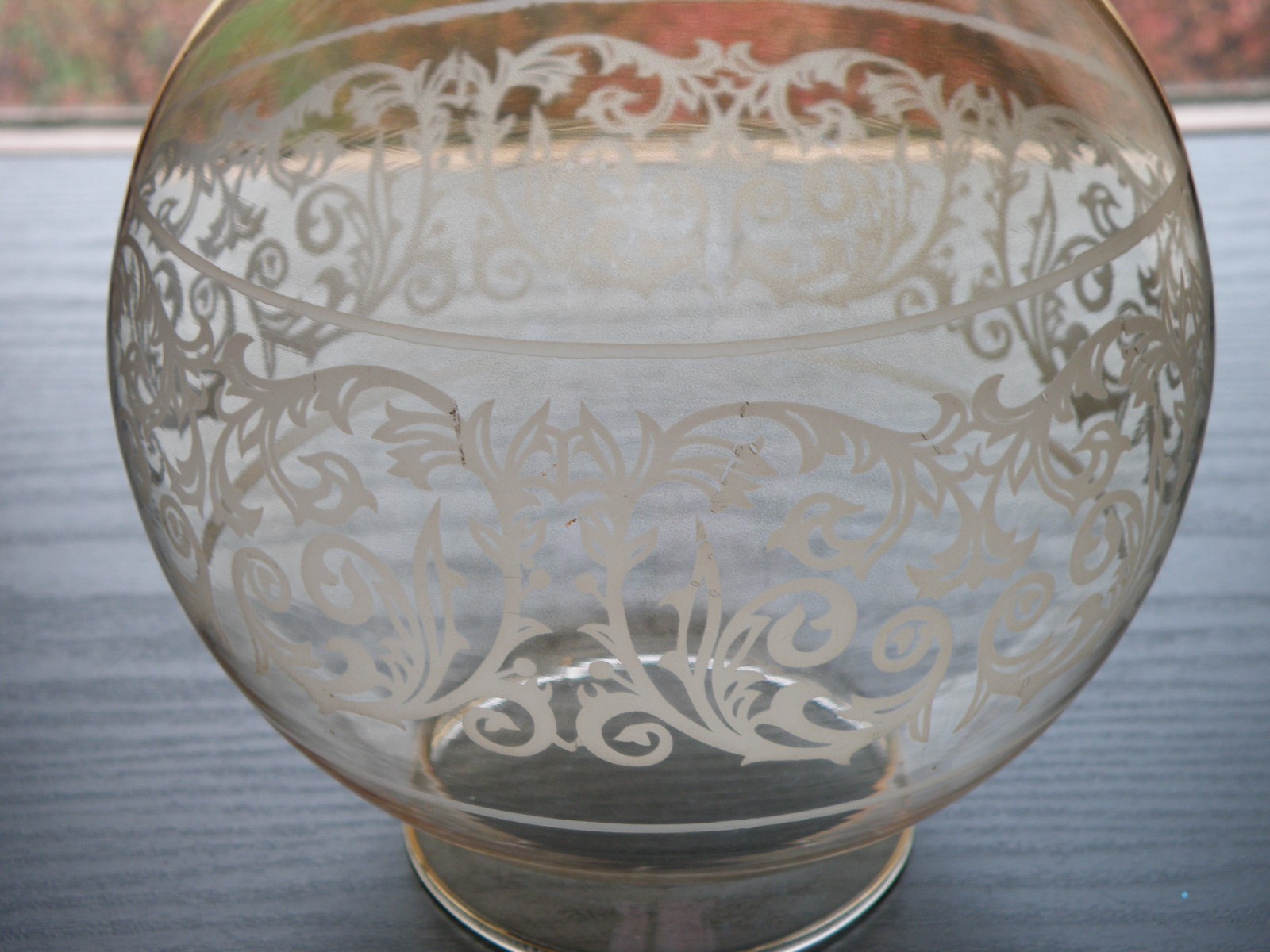 Amber Lustre Scroll Design 6