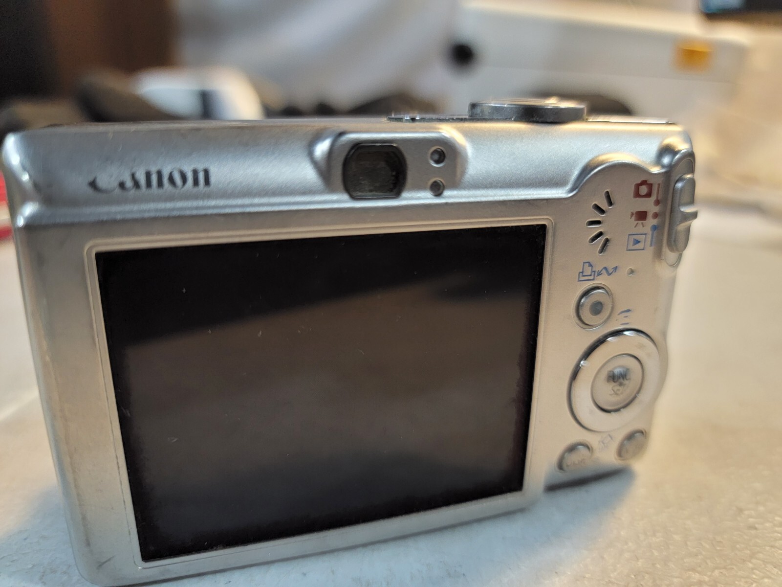4098 Canon PowerShot SD600 デジカメ ジャンク品 4098 Canon PowerShot SD600 デジカメ ジャンク品 - メルカリ