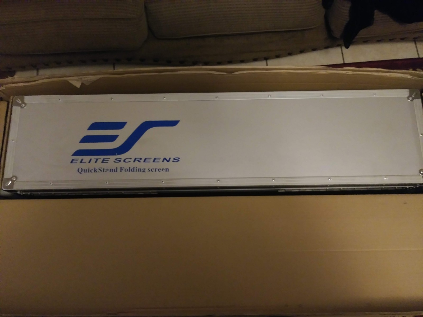 Elite Screens QuickStand Folding Screen q84v 84 inch 4:3