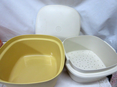 Vintage Tupperware Square Microwave Steamer 3 Piece Set Harvest Gold 888-11