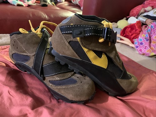 nike acg cycling shoes