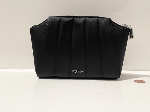 GIVENCHY 　バニティケース GIVENCHY - 新品 GIVENCHY モノグラムバニティポーチの通販 by