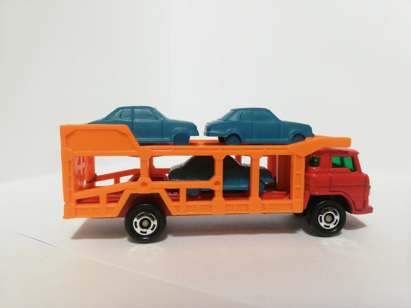 注目ブランドのギフト Tomica No.14 Toyota Diesel Car-Transporter Vintage 1/153 Die ミニカー