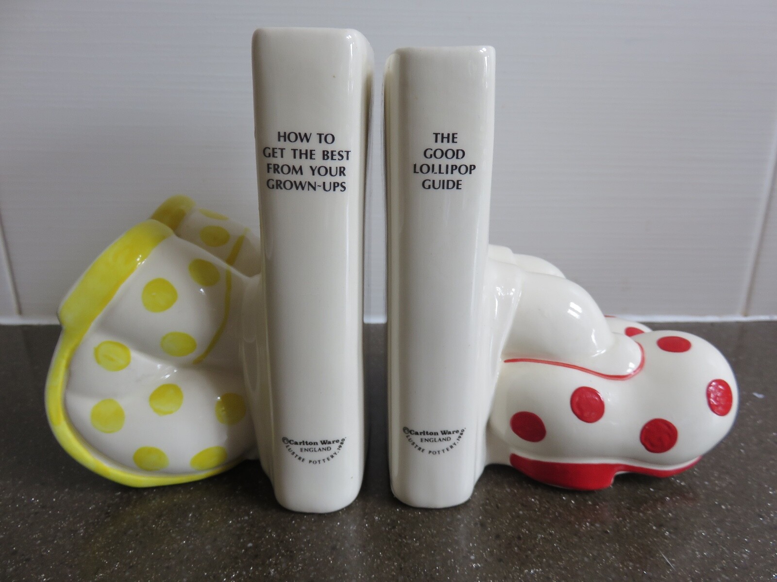 ＊Carlton ware walking Big Foot Bookend＊ Carlton ware walking Big Foot Bookend＊ Carlton Ware 1980's
