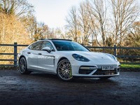 2017 Porsche Panamera 4.0 V8 E-Hybrid 14kWh Turbo S Saloon PDK 4WD Euro 6 (s/s) 
