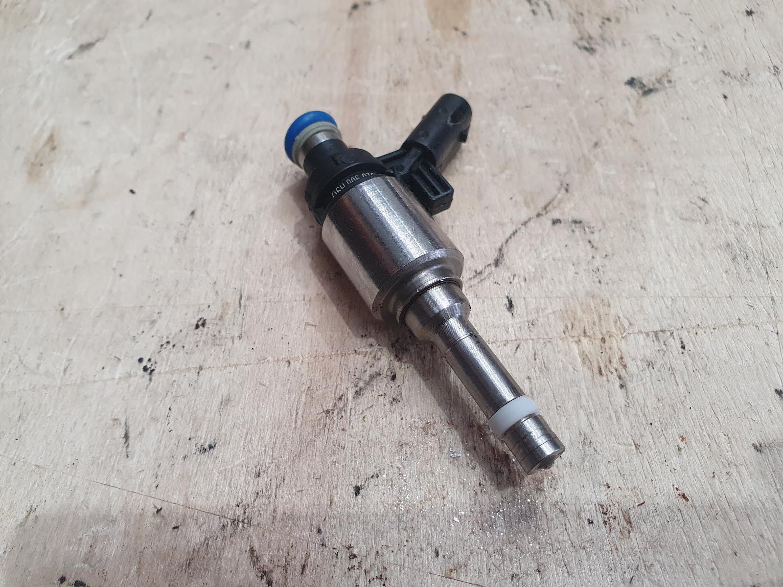 2015 Passat VW FUEL INJECTOR 3C 04/11-07/15 1.8T PETROL 06H906036H image 3