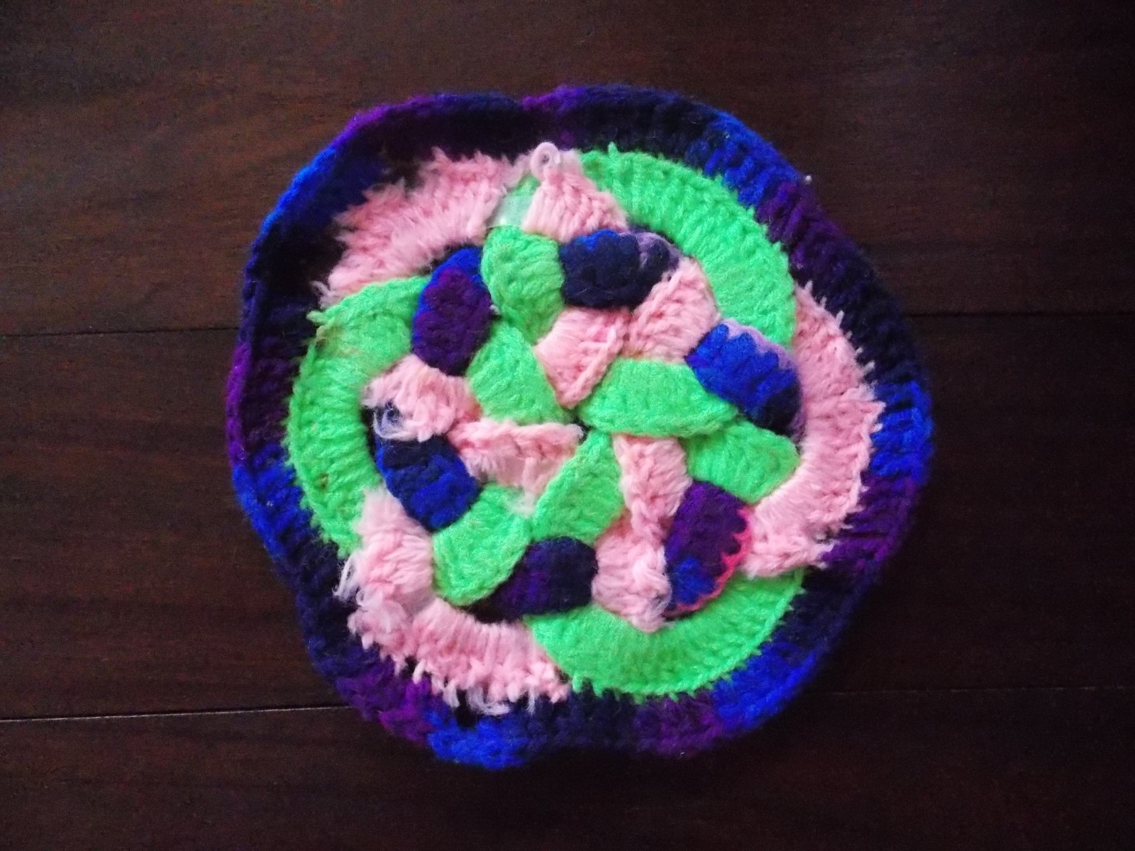 4 Vintage Crocheted Knitted Potholders 8