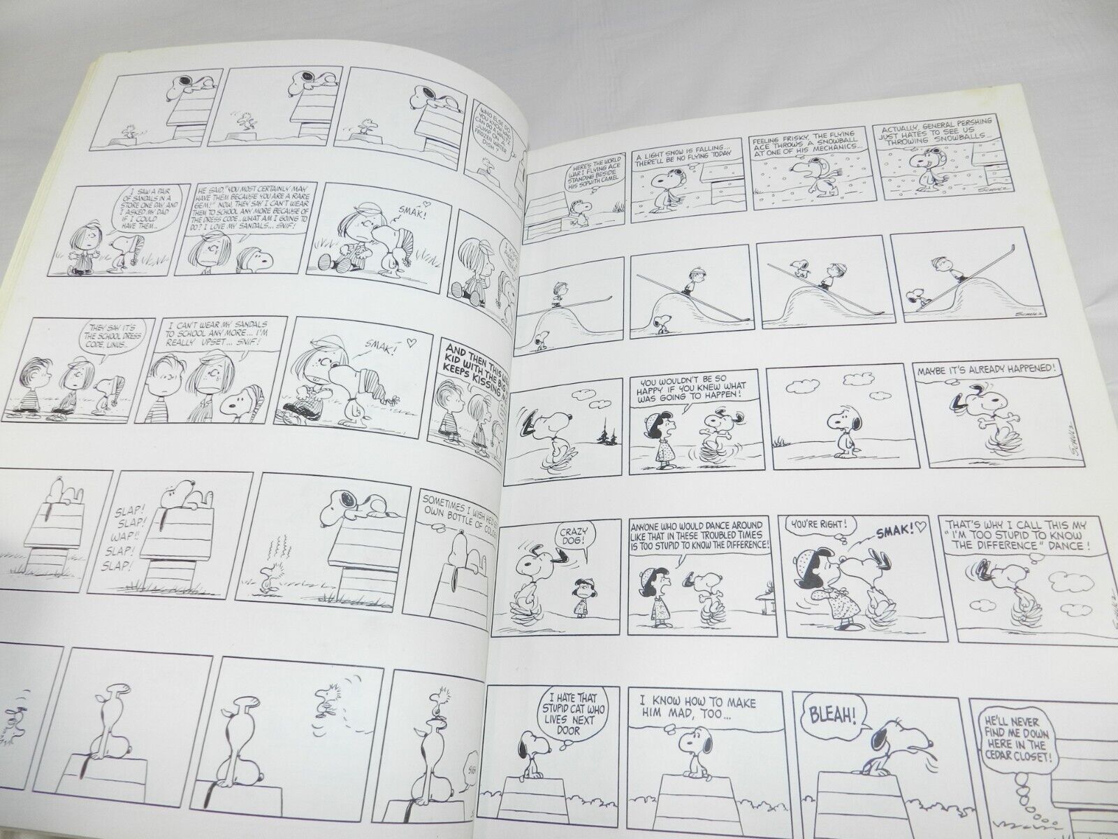 ::vtg THE SNOOPY FESTIVAL book Hardcover Peanuts Cartoon Comic Strip 1970s SCHULZ