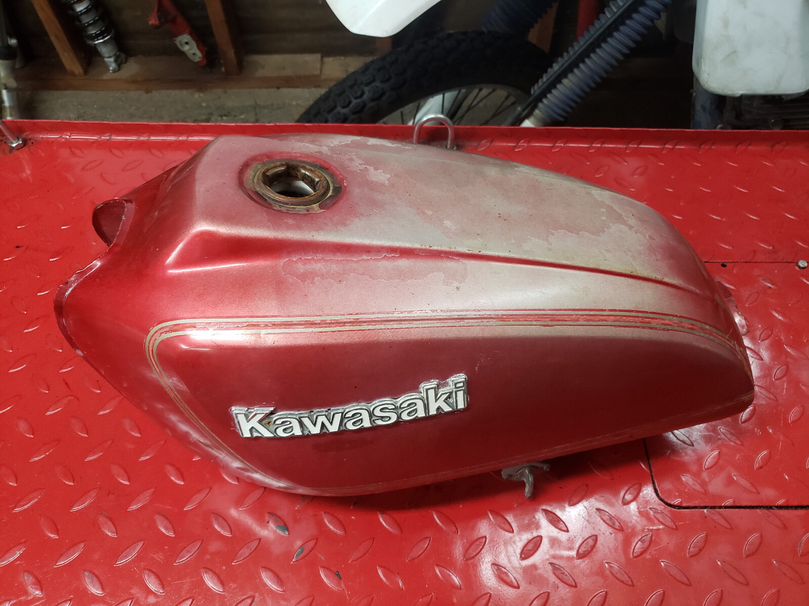 OEM 1978 KAWASAKI KZ400 KZ400B KZ 400 GAS PETROL FUEL TANK PETCOCK TAPの