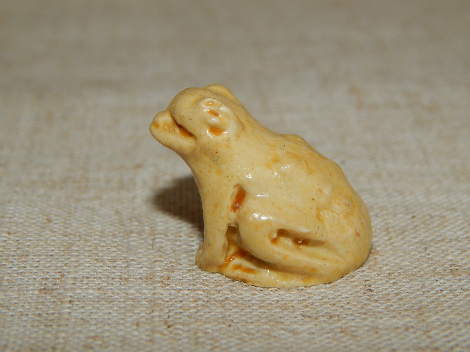 Vintage Lot of 3 Cream Colored ?Resin? Carved Animal Figurines Miniatures