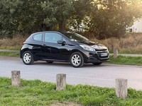 2015 Peugeot 208 1.2 PureTech 82 Active 3dr HATCHBACK Petrol Manual