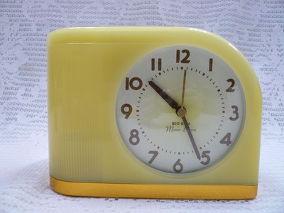 Big Ben Moon Beam 1950 Style Westclox Analog Alarm Clock Yellow Lighted Dial NIB