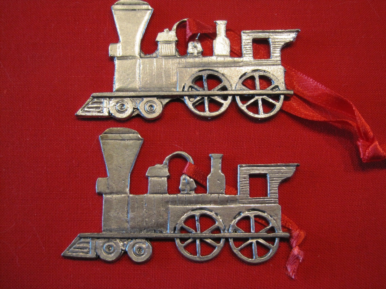 vntg METZKE PEWTER signed; 2 XMAS Tree Ornaments; US pair of Train Engines