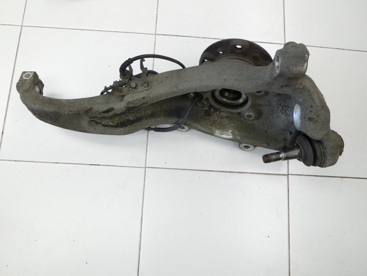 BMW F07 5er GT 535i 09-13 3,0i 225KW Achsschenkel Radnabe mit ABS Links Vorne BMW F07 5er GT 535i 09-13 28.02.2012... Vorschau 5