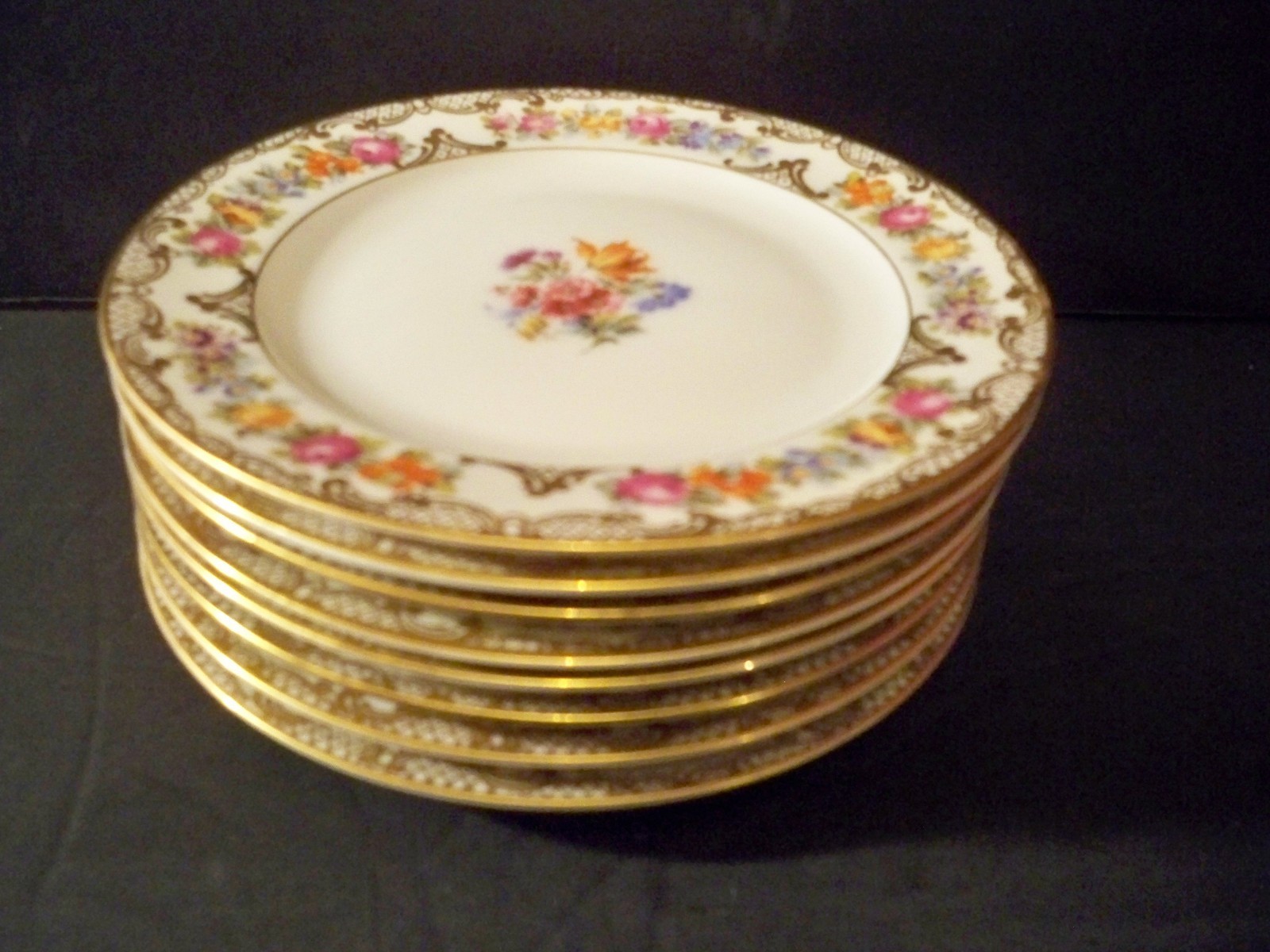 8 ROYAL BAYREUTH ROB41 BREAD AND BUTTER PLATES  FLORAL WITH GOLDTONE ACCENTS