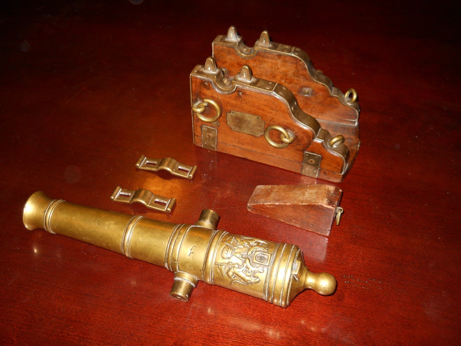 Antique English Signal cannon 1822