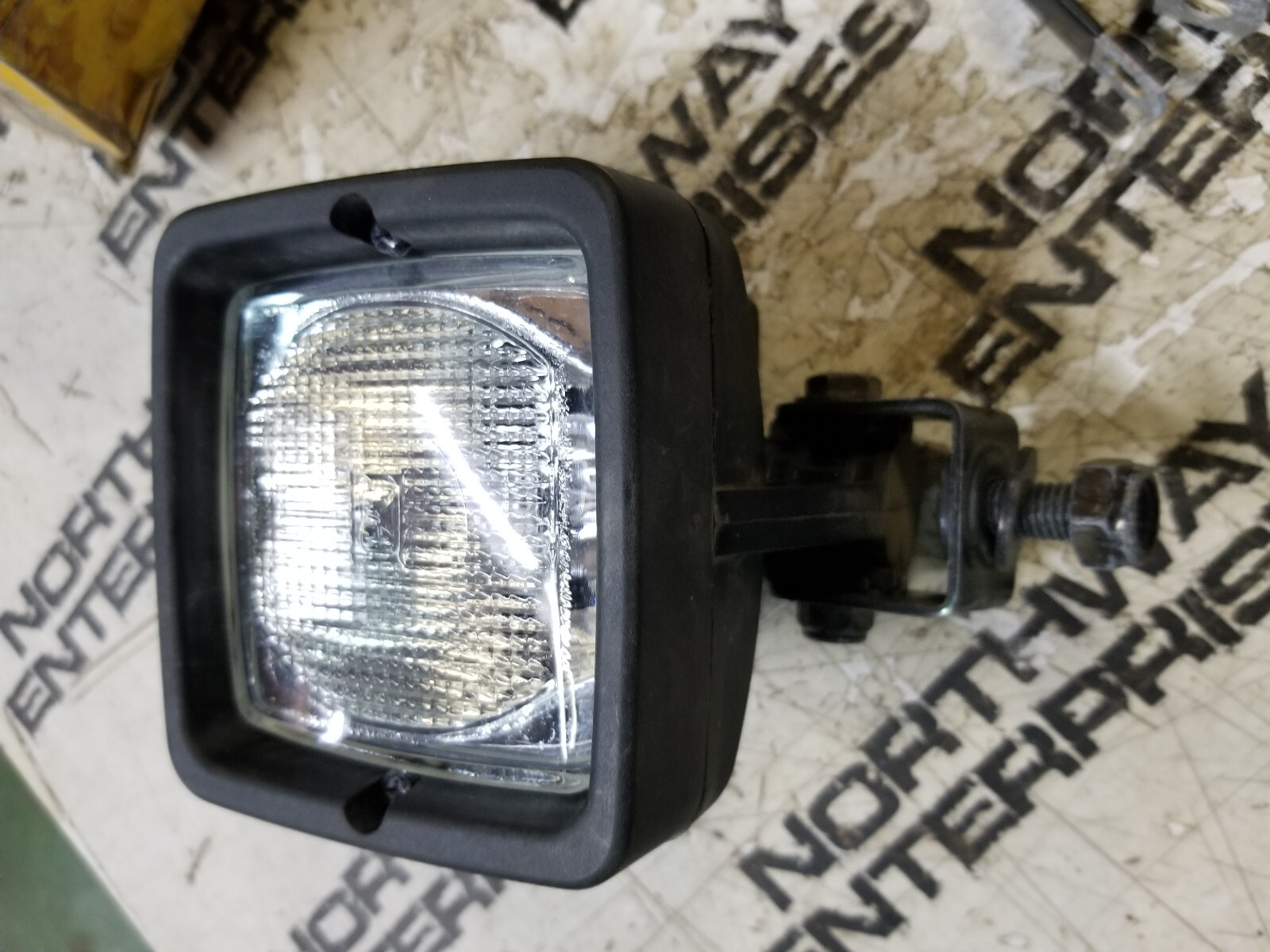 CATERPILLAR 234-4323 LIGHT LAMP 2344323 - Picture 1 of 5