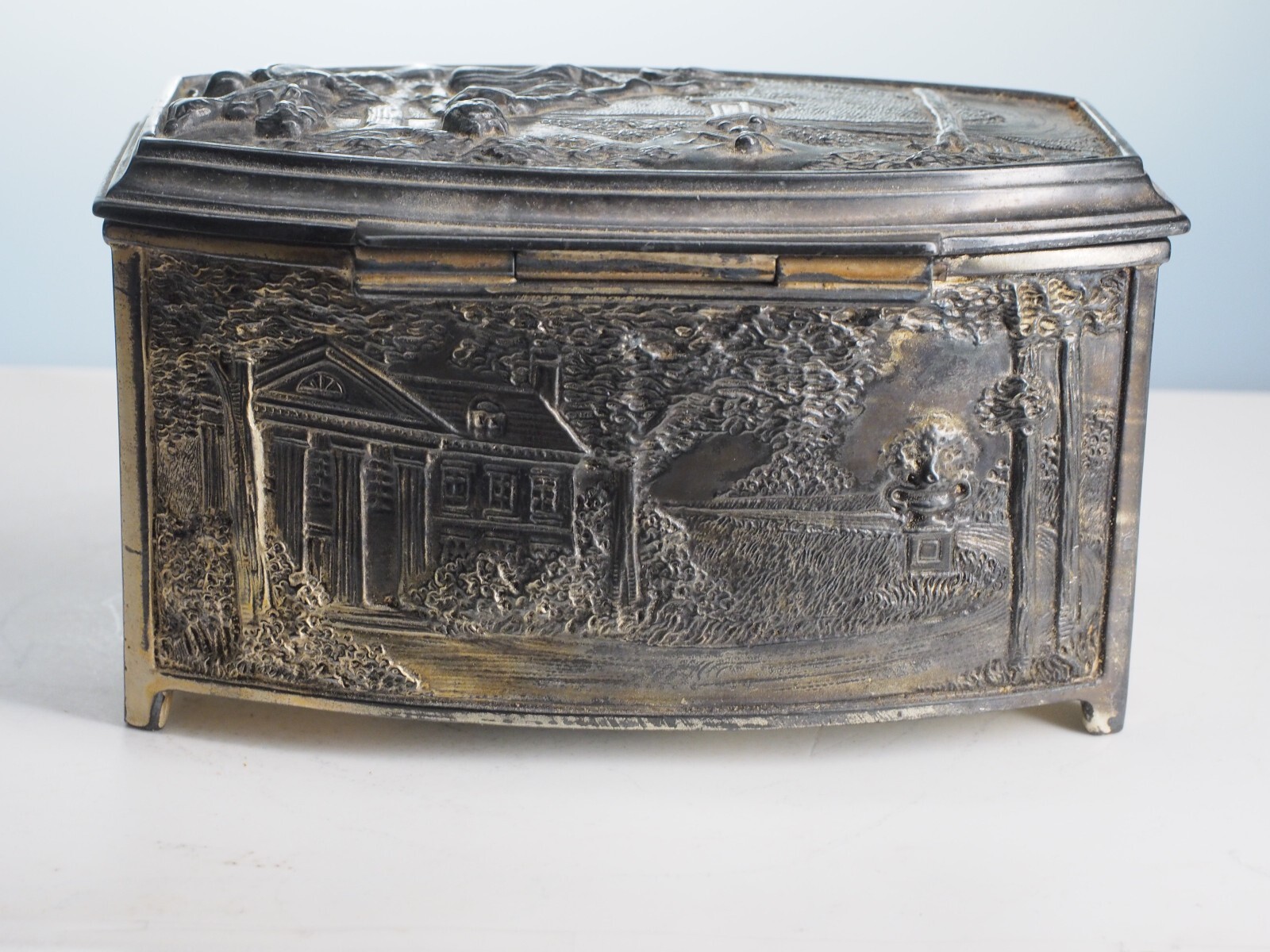 Antique metal jewelry casket box marked W.B Mfg. Co. Weidlich Brothers
