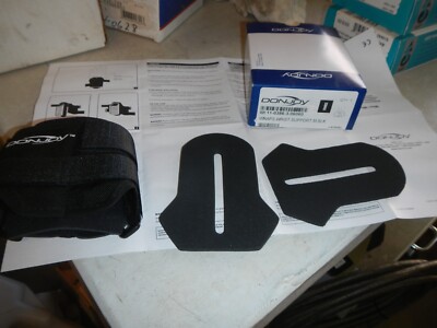DJO Donjoy Boomerang WRAPS Wrist Support, Universal, 11-0386-3-06060 M
