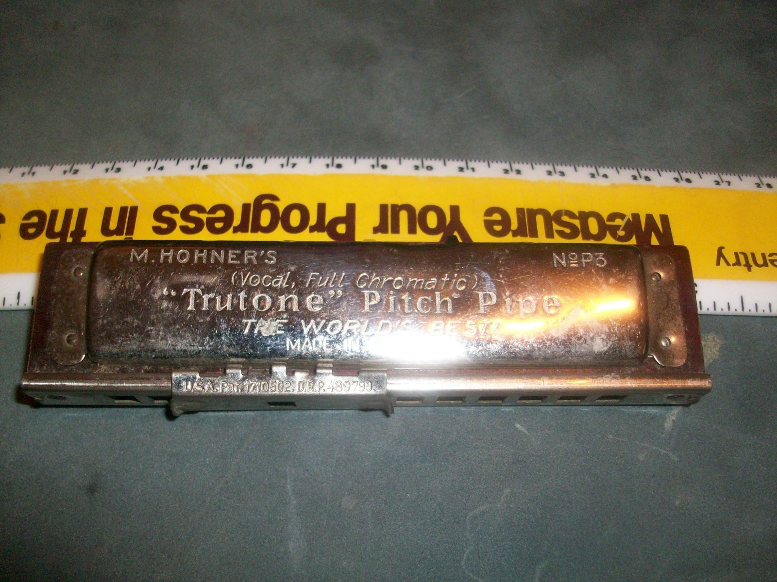 M. Hohner's TRUTONE PITCH PIPE No. P3 adjustable keys vintage harmonica style