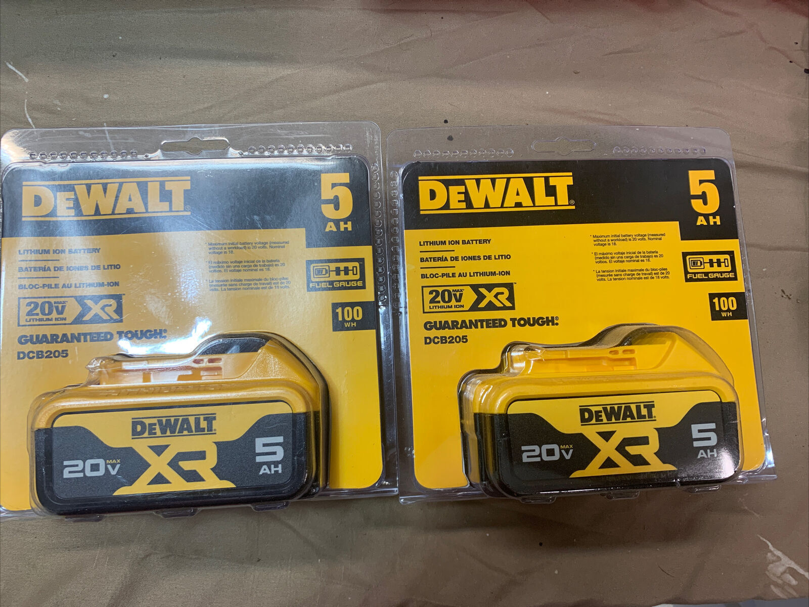 2 PACK DEWALT DCB205 20V MAX 5AH Li-Ion Battery NEW