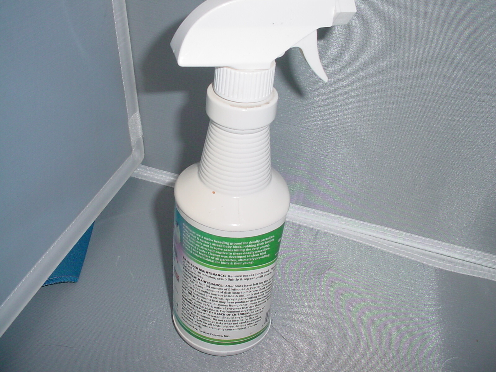 Songbird Essentials Bird Feeder and Birdhouse Cleaner