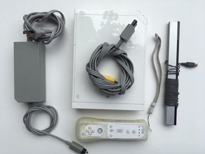 Nintendo Wii Gaming Console for sale in India | 50% OFF