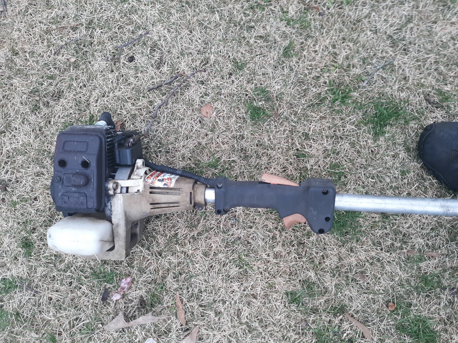 Stihl FS 80R / fs 85 Commercial String Trimmer / Straight Shaft Weedeater