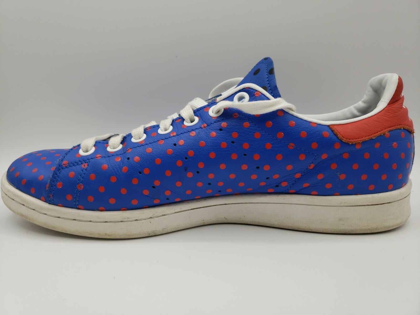 stan smith blue and red