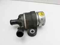 Audi A4 8W 19-24 TDI 2,0 120KW Umwelzpumpe Heizung Pumpe Audi A4 8W 19-24 27.01.2020 05L965567 gebraucht Vorschau 4