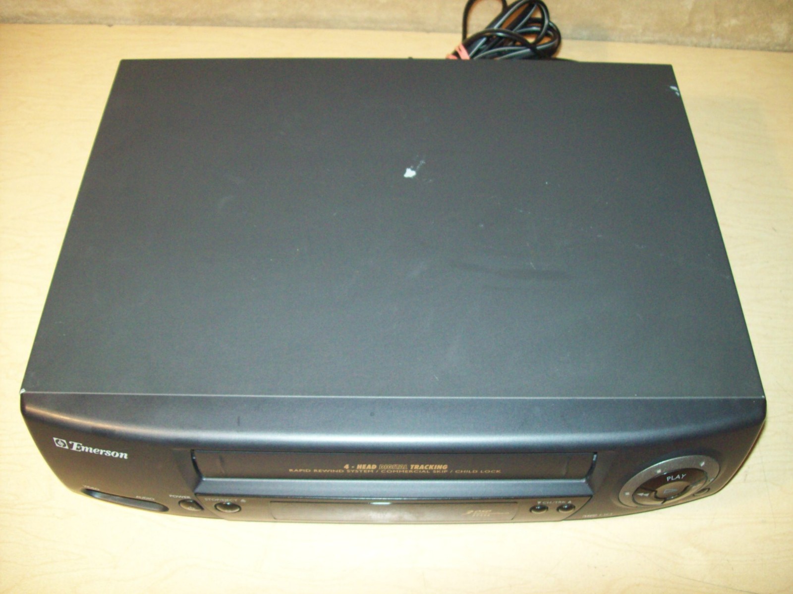 Emerson EV598~VCR~VHS~Player~4 Head~Tested~Works Well~Rapid Rewind~
