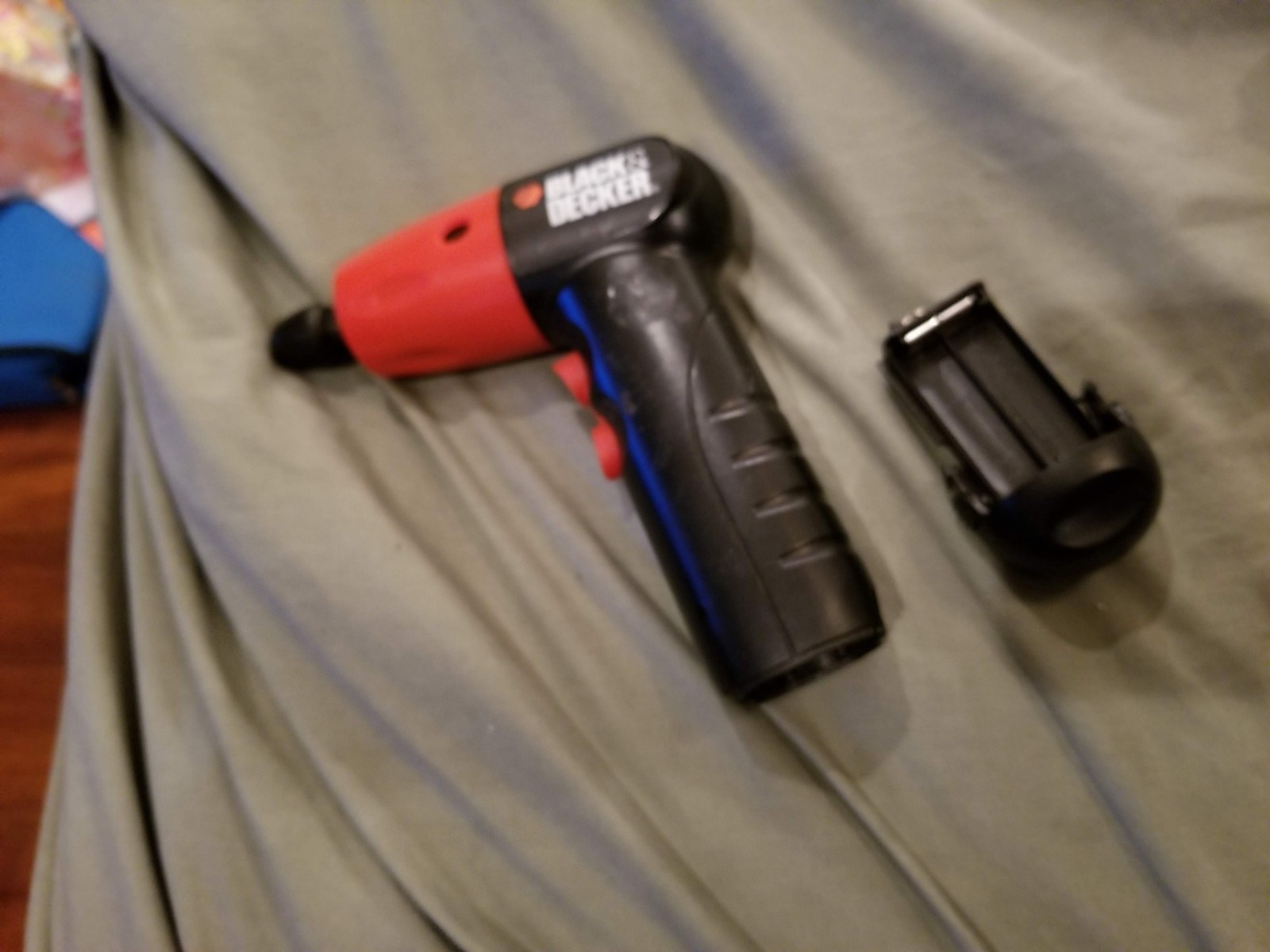 Black & Decker AD600 6V 1/4-Inch Hex Cordless Drill