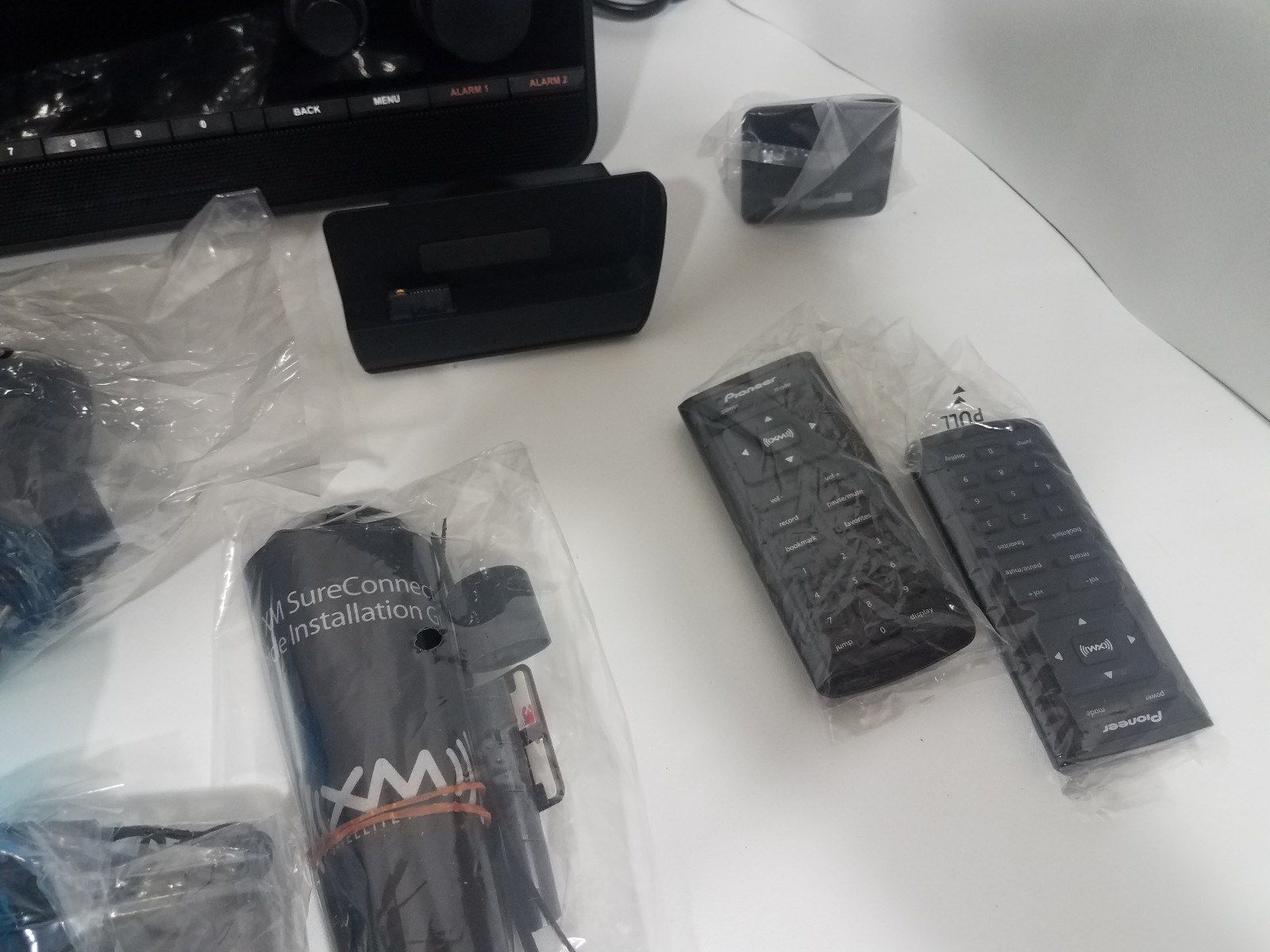 Sirius XM TTR1 Tabletop Internet Satellite Radio Boombox Alarm Clock Radio