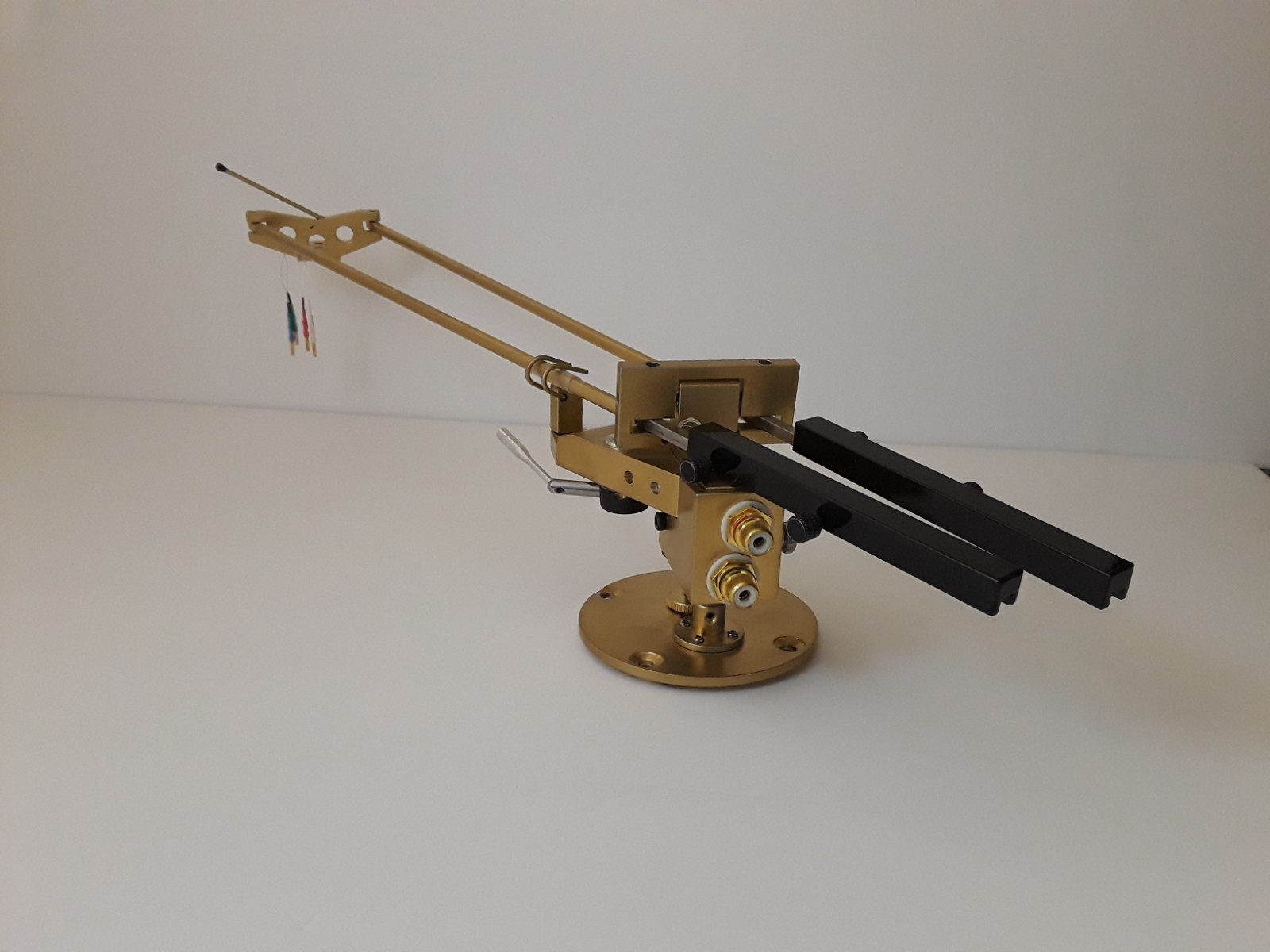 ViRa RT-4  pivot-tangent tonearm 12