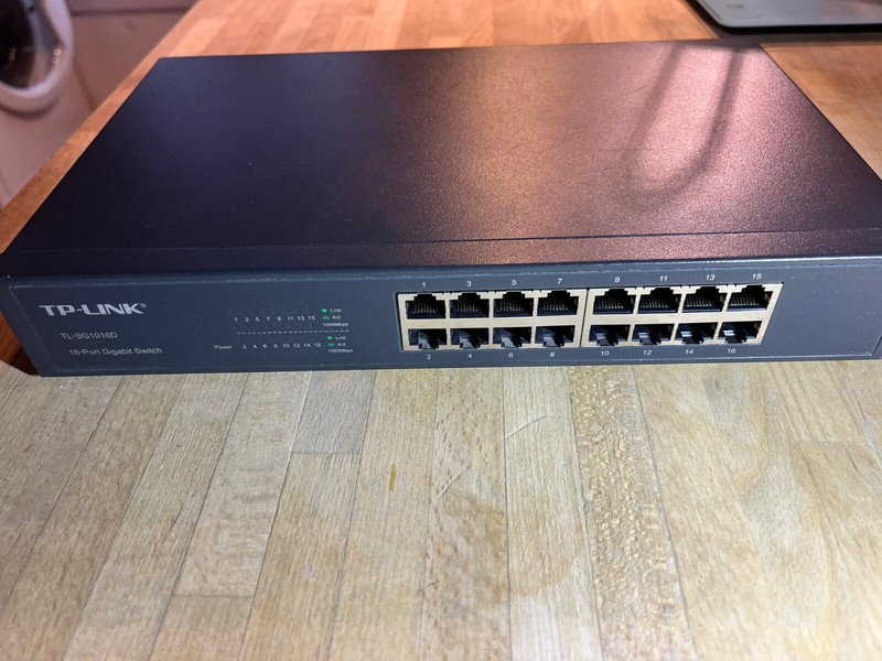 Switch Gigabit Tp-Link 16 Ports Tl-Sg1016d
