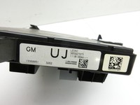 Opel Astra J 12-18 Batteriestützpunkt Plus Sicherungs- Relais Opel Astra J 12-18 01.01.2013 13368651 365927271... Vorschau 5