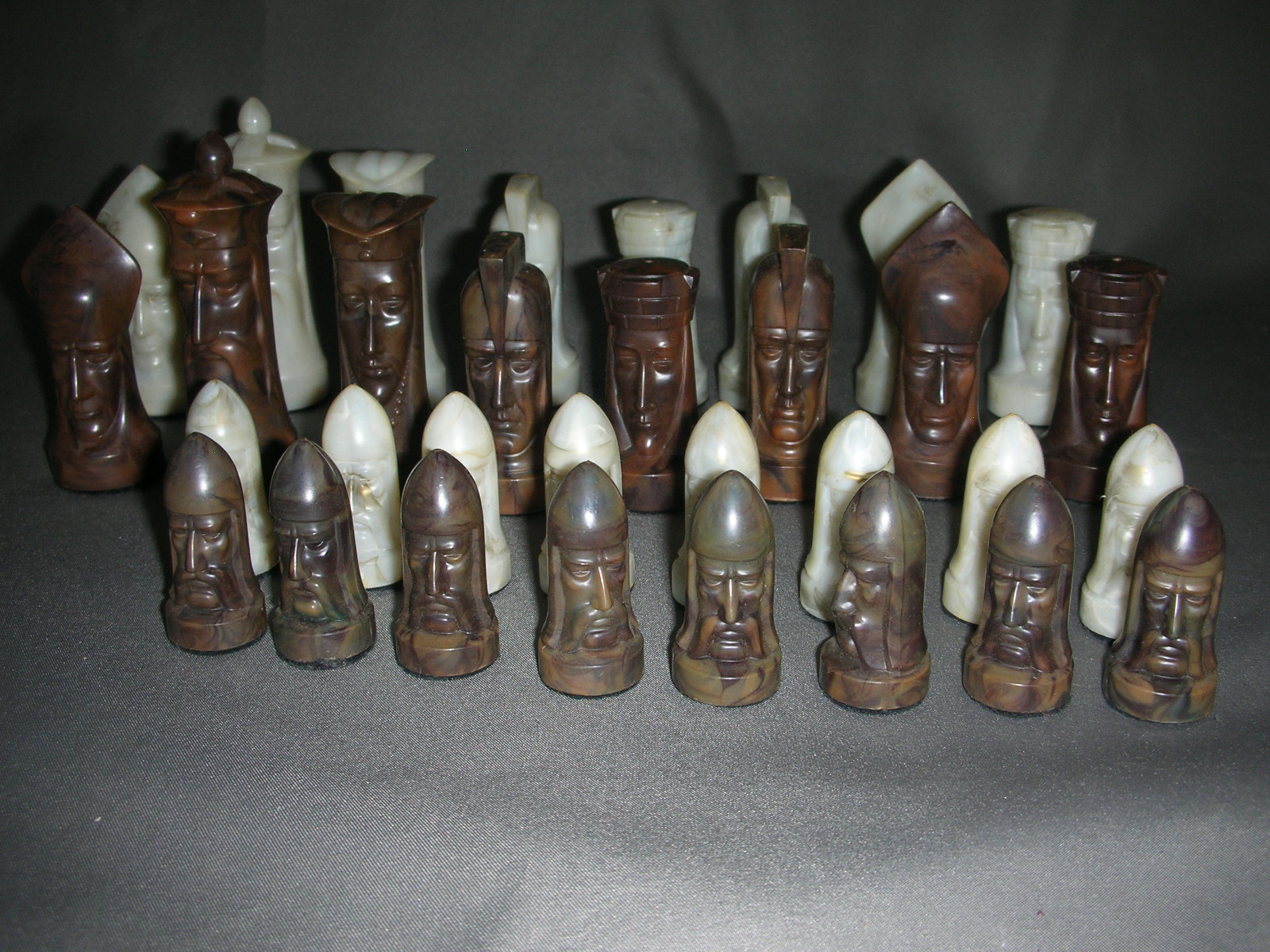 Vintage CHESSMEN 32 Chess Pieces by Peter Ganine Salon Size Complete MARBLEIZED
