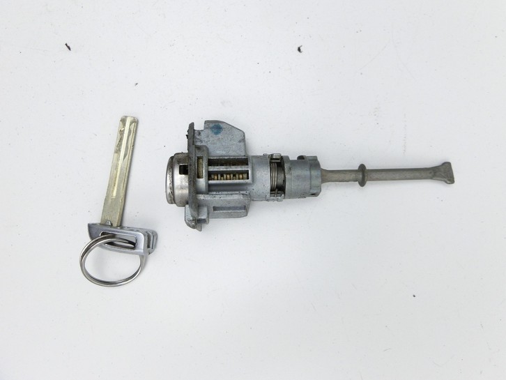 Hyundai IX35 LM 09-13 Schließzylinder Türschloss für Tür Links Vorne Hyundai IX35 LM 09-13 16.03.2012 gebraucht Vorschau 4